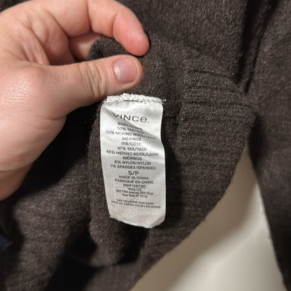 Vince brown yak & merino wool quarter zip sweater size small - Picture 3 of 5